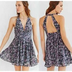 Kimchi Blue Grey Floral Mini Dress Size 6